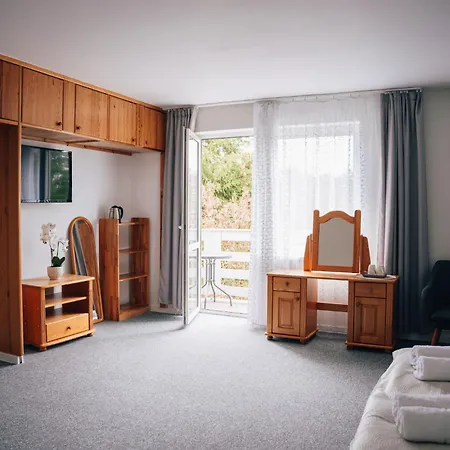 Bed & Breakfast Pensjonat Faryny *