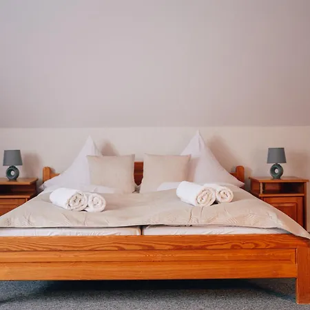 Pensjonat Faryny Bed & Breakfast Faryny
